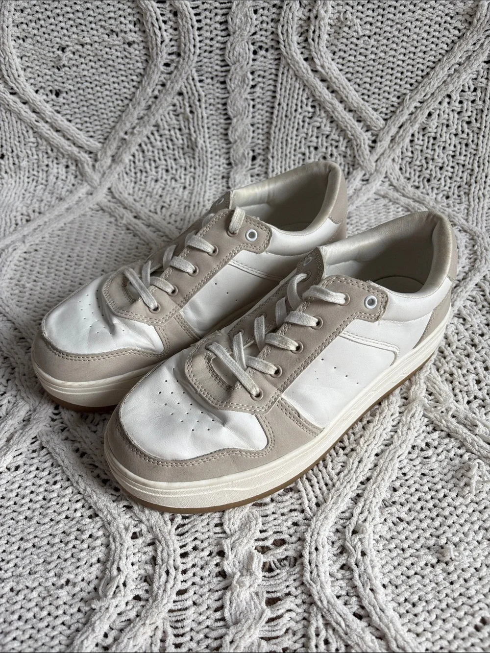 AEO Casual Platform Sneakers in White and Beige